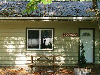 ホテルCabins And Campground At Cultus Lake Park チリワック エクステリア 写真