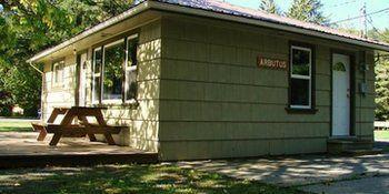 ホテルCabins And Campground At Cultus Lake Park チリワック エクステリア 写真